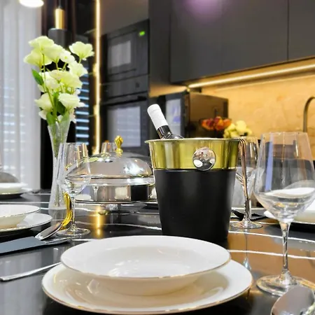 Eleganza * Brodarica (Sibenik-Knin)