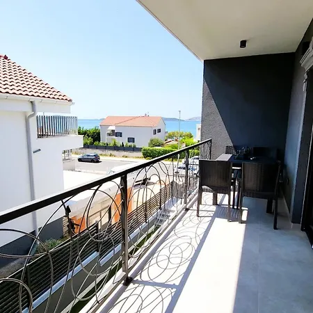 Eleganza Brodarica (Sibenik-Knin)