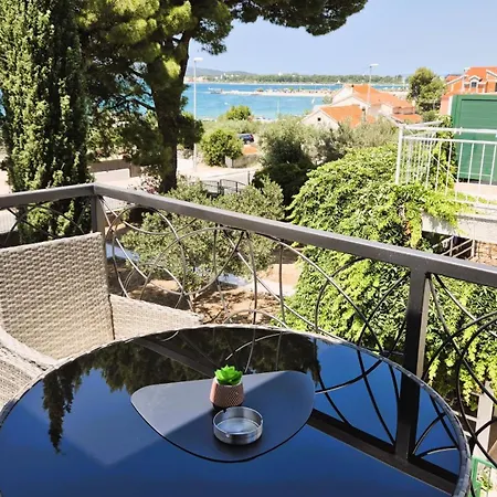 Eleganza Apartment *