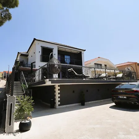 Eleganza דירה ברודאריצה