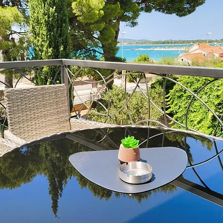 Eleganza Apartment *