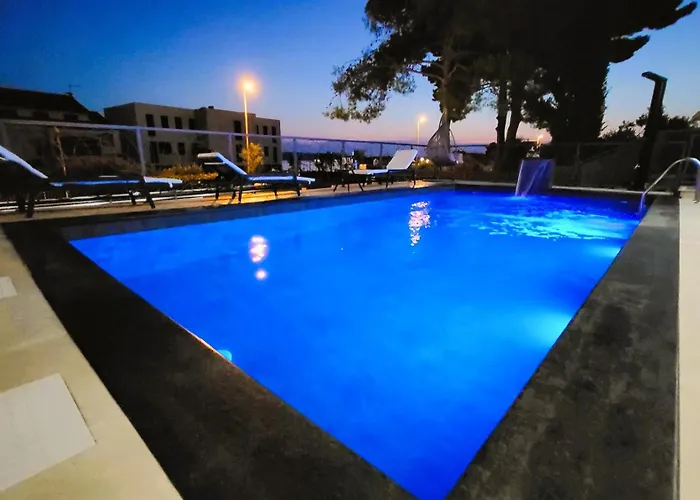 Eleganza Apartment *