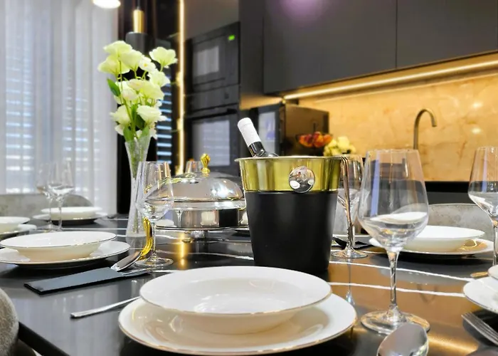 Eleganza * Brodarica (Sibenik-Knin)