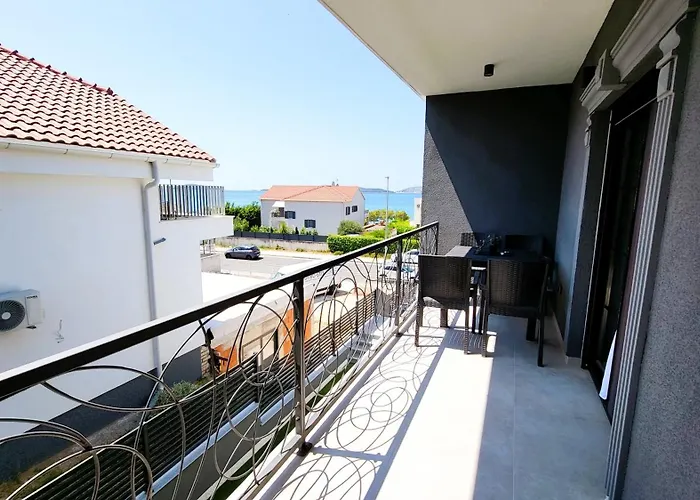 Eleganza Brodarica (Sibenik-Knin)