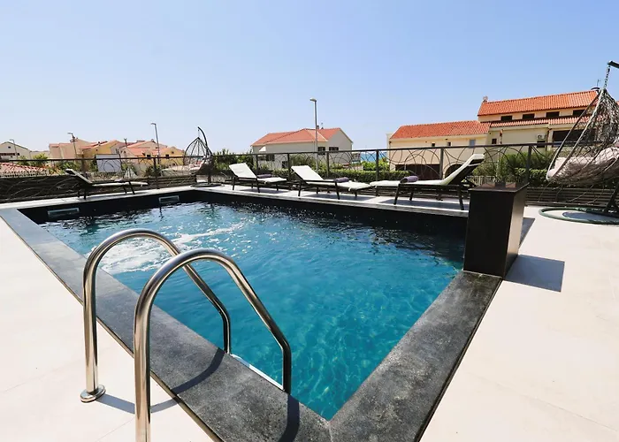 Eleganza * Brodarica (Sibenik-Knin)